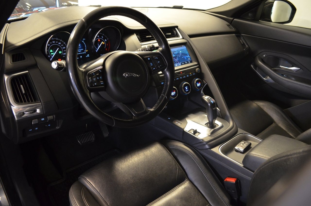 Jaguar E-Pace P250 AWD Automatic, 249hp, 2018