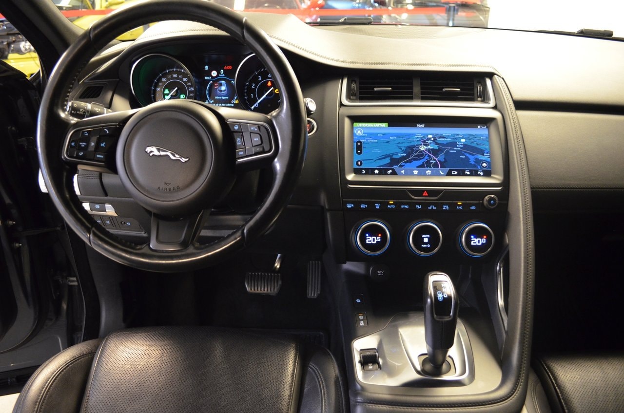 Jaguar E-Pace P250 AWD Automatic, 249hp, 2018