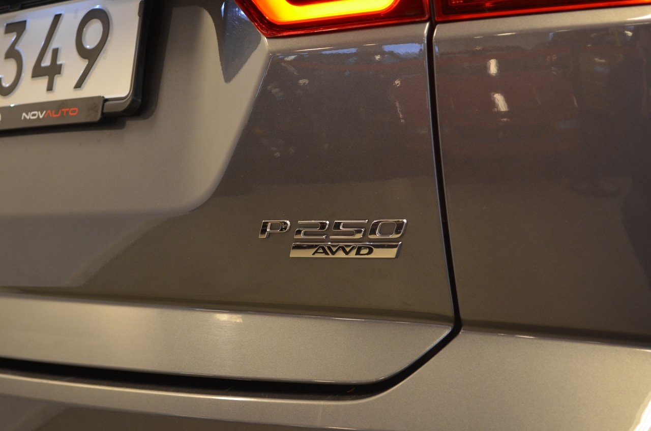 Jaguar E-Pace P250 AWD Automatic, 249hp, 2018
