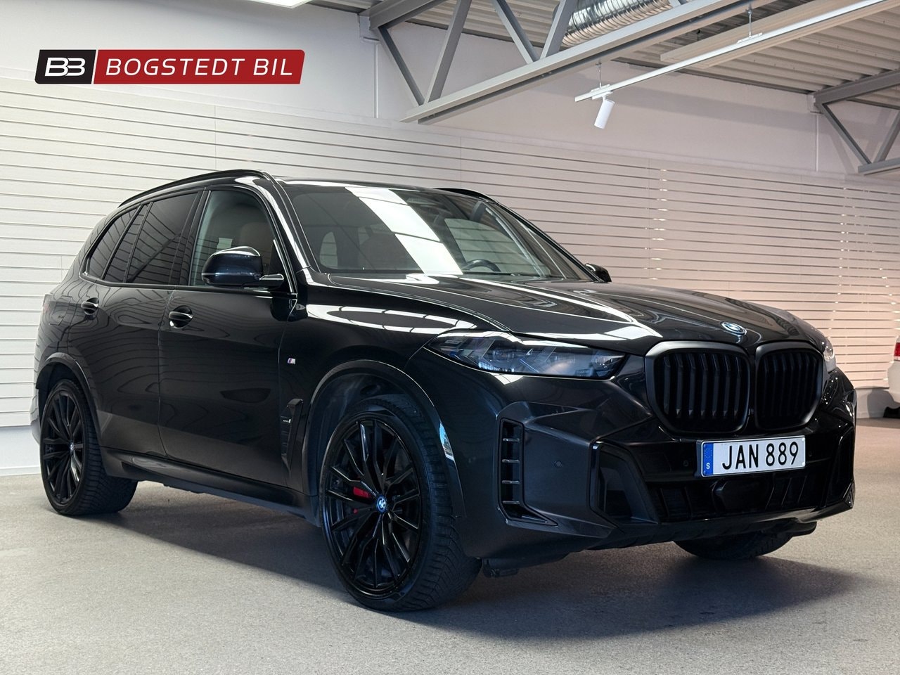 BMW X5 490 л.с.