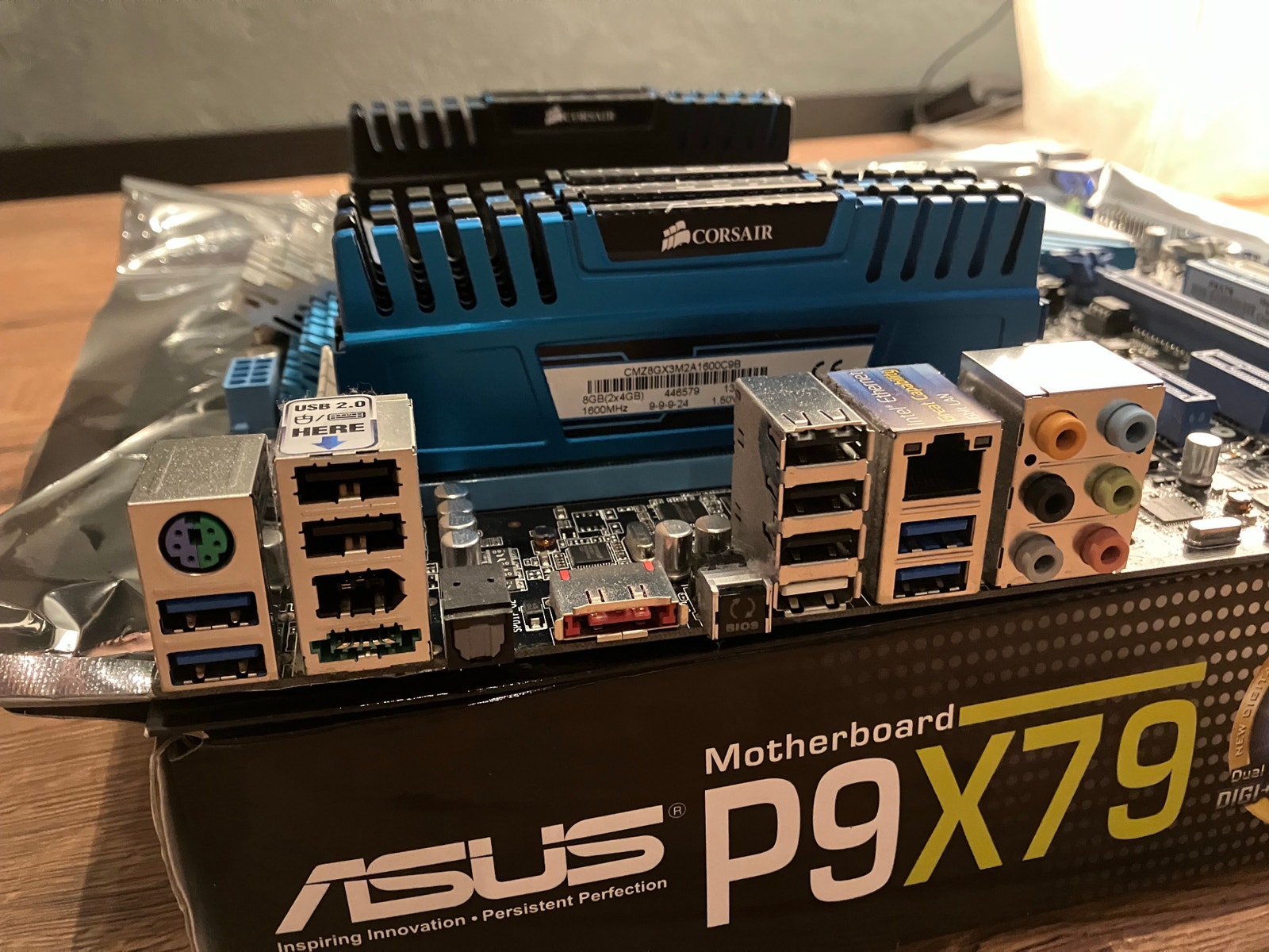 Asus P9X79 moderkort - i7 3820 CPU - 32Gb RAM | Blocket