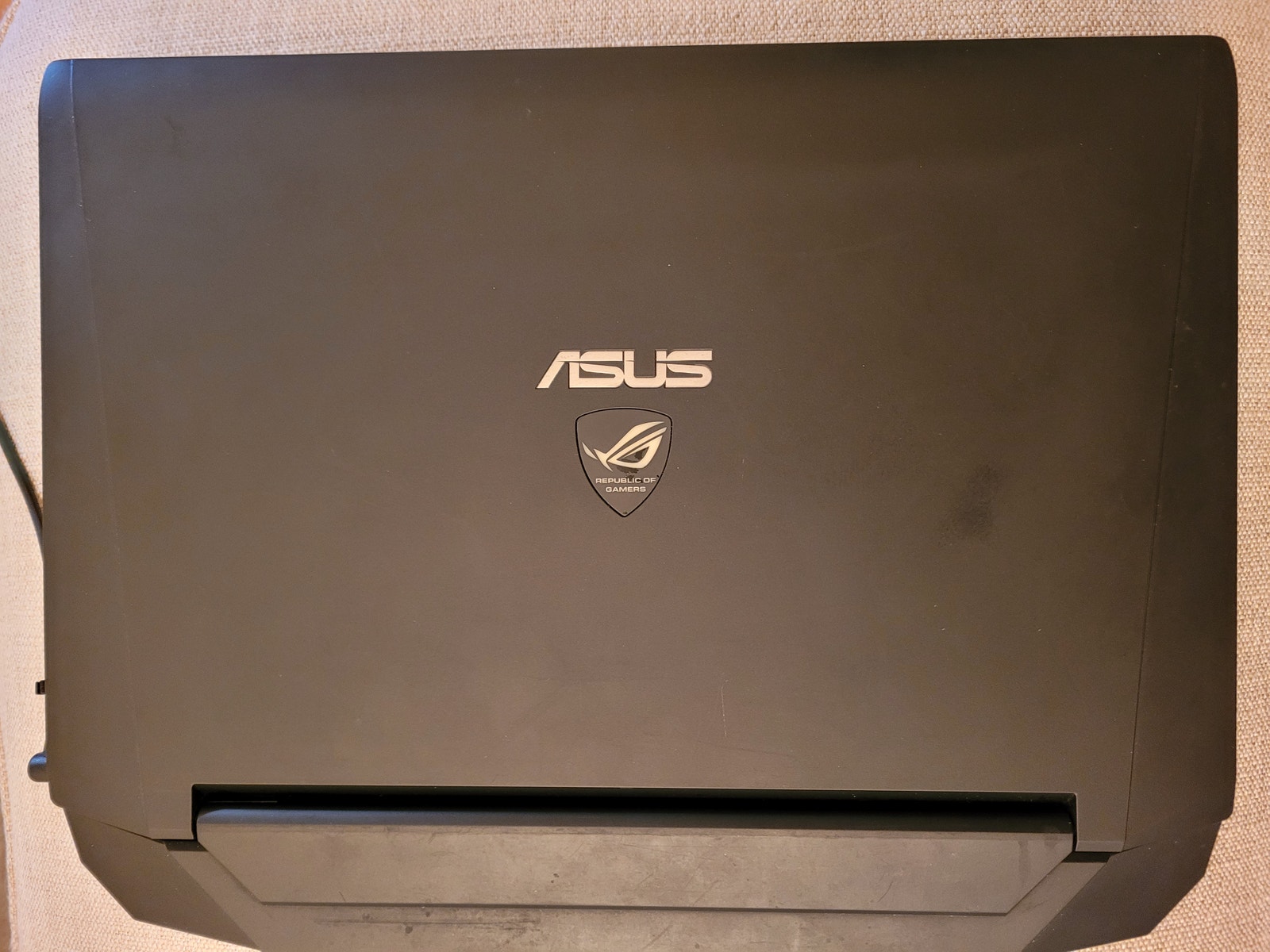 PC PORTABLE GAMER asus rog strix GL502VS bon état i7 6th GTX 1070 RAM 16go. 920€ EUR 15,00 - FR