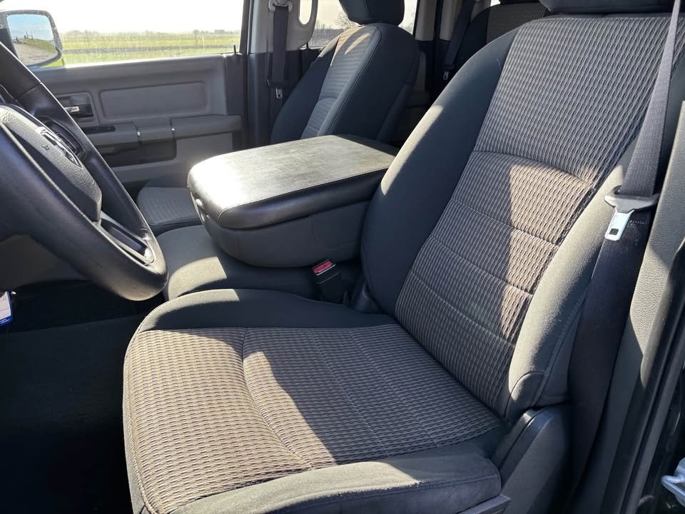 RAM 1500 Quad Cab 4.7 V8 Flex Fuel Automatisk, 6-trinn, 314hk, 2012