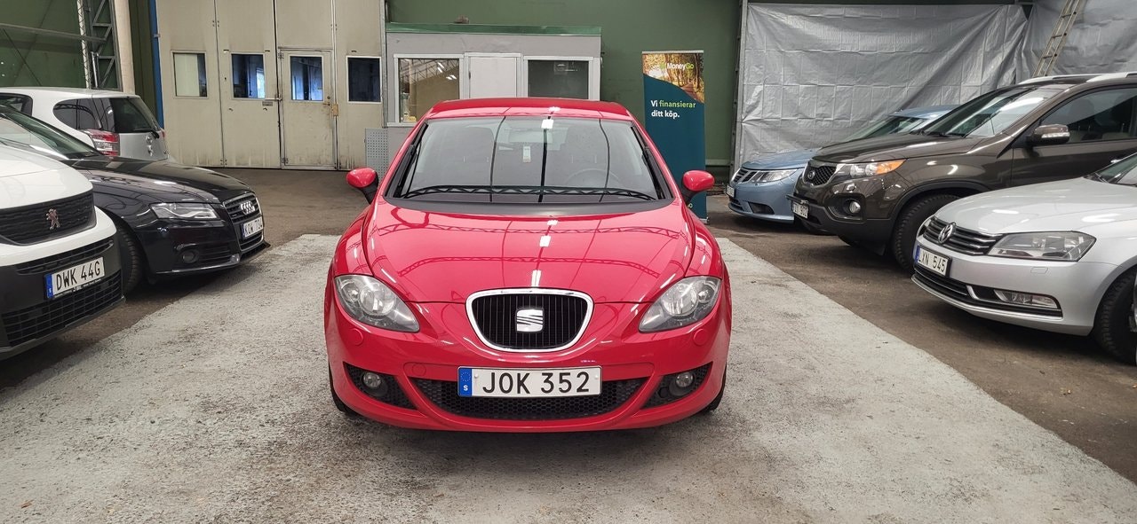 SEAT León 1.6 Multifuel Manual, 5-trins, 102ps, 2009