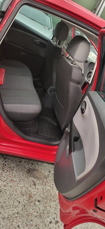 SEAT León 1.6 Multifuel Manual, 5-trins, 102ps, 2009