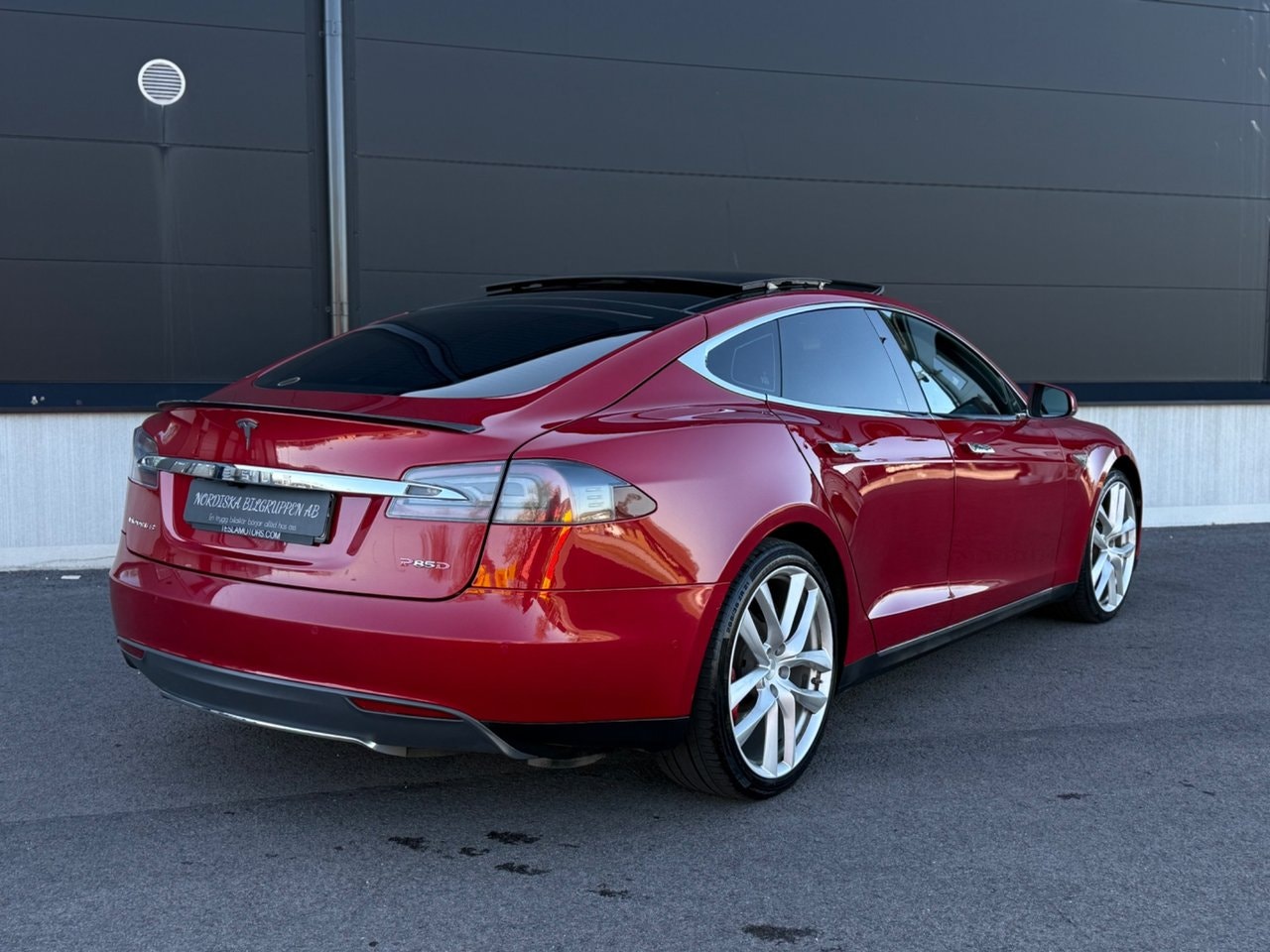 Tesla Model S P85D, 511ps, 2016