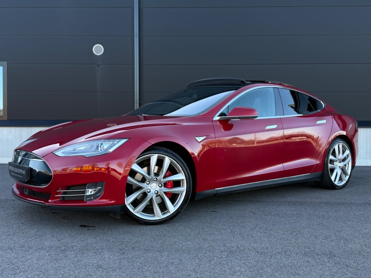 Tesla Model S P85D, 511ps, 2016