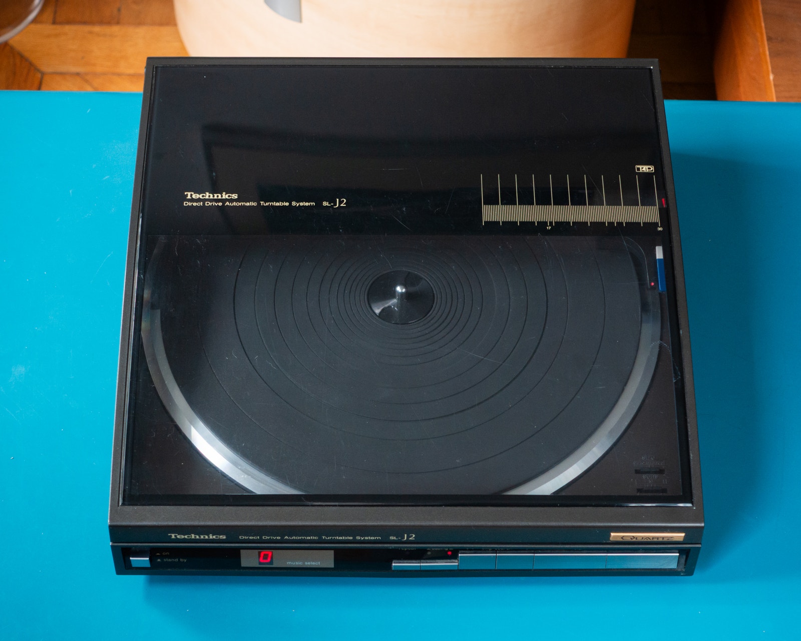 Technics SL-J2 Quartz Direct-Drive Fully-Automatic Turntable + P30