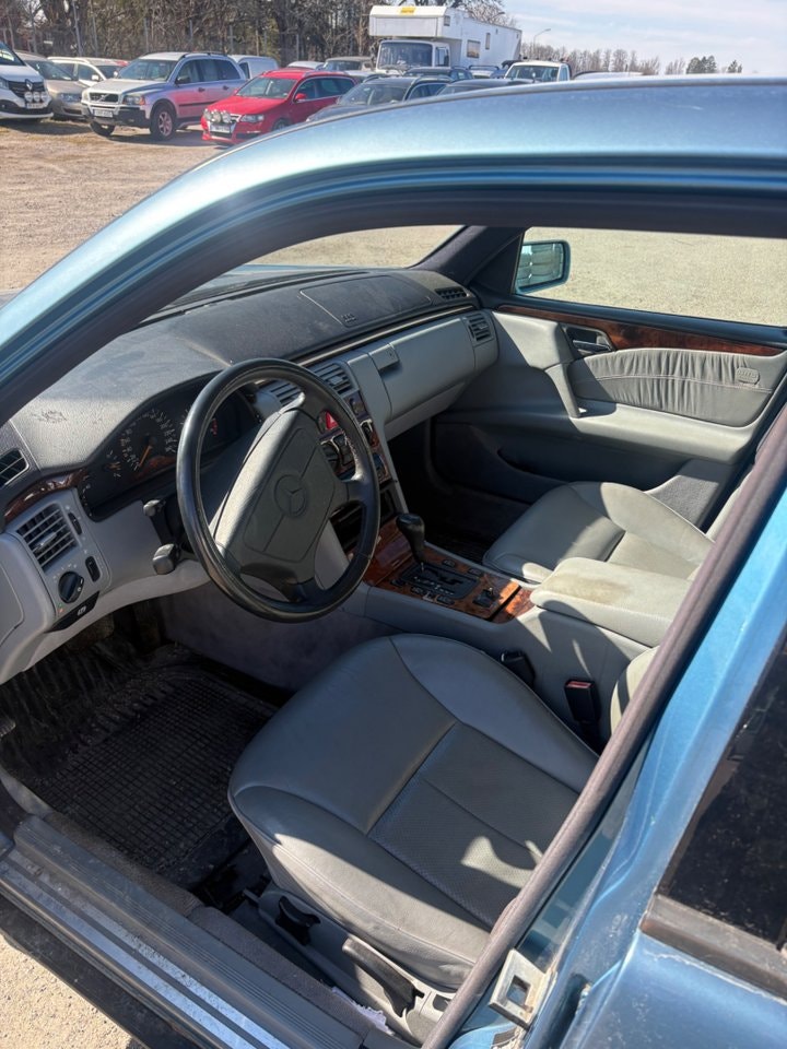 Mercedes-Benz E 280 Automatisk, 5-trinn, 204hk, 1998
