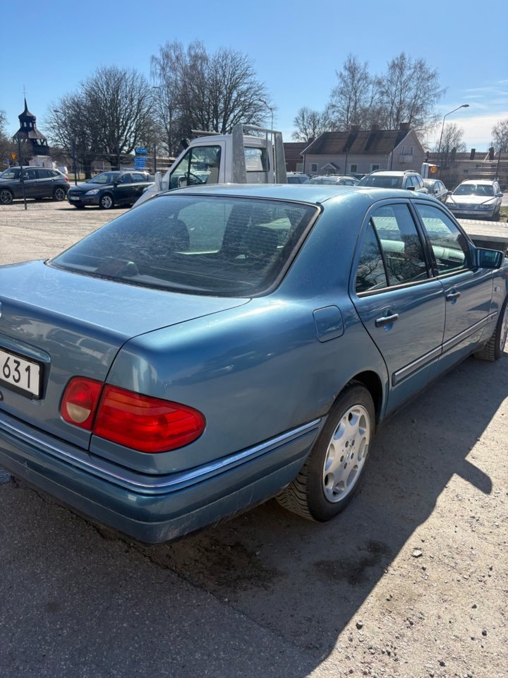 Mercedes-Benz E 280 Automatisk, 5-trinn, 204hk, 1998