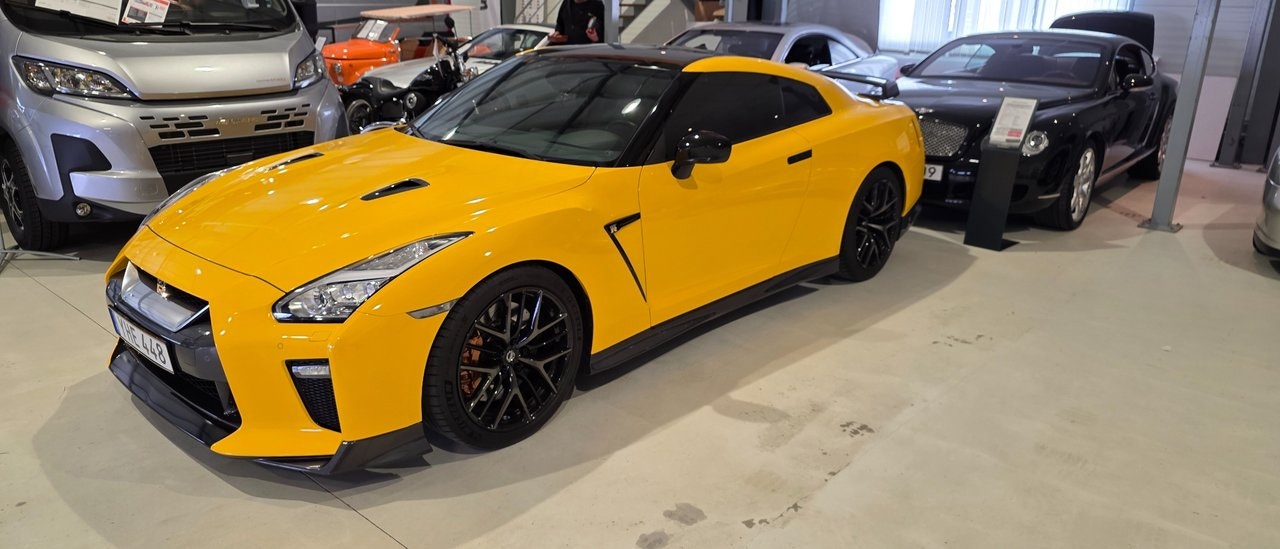 Nissan GT-R 3.8 V6 4x4 DCT, 570hp, 2017