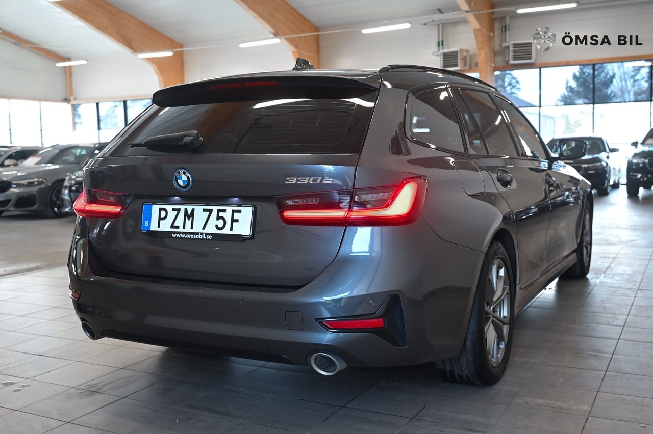 BMW 330e Touring Steptronic, 8-trins, 292ps, 2022