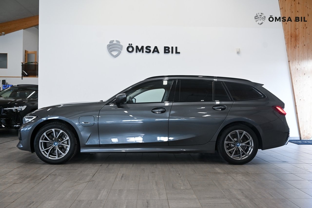 BMW 330e Touring Steptronic, 8-trins, 292ps, 2022