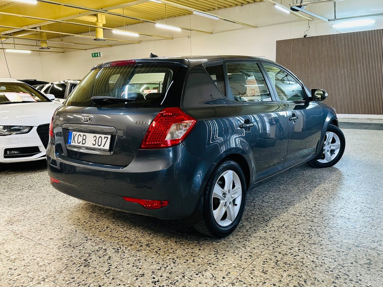 Kia cee'd 1.6 CRDi Automatic, 4-trins, 115ps, 2010