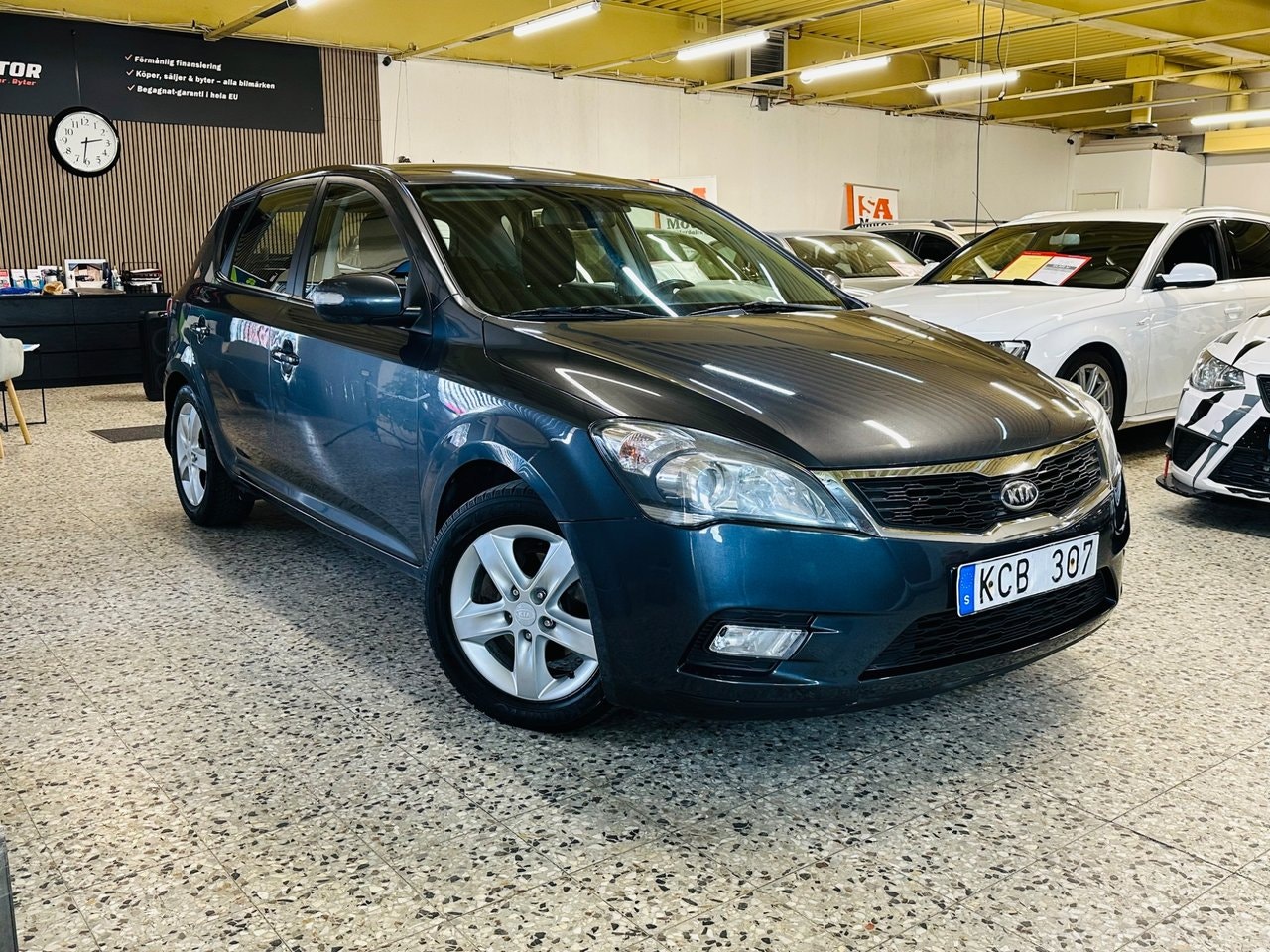 Kia cee'd 1.6 CRDi Automatic, 4-trins, 115ps, 2010