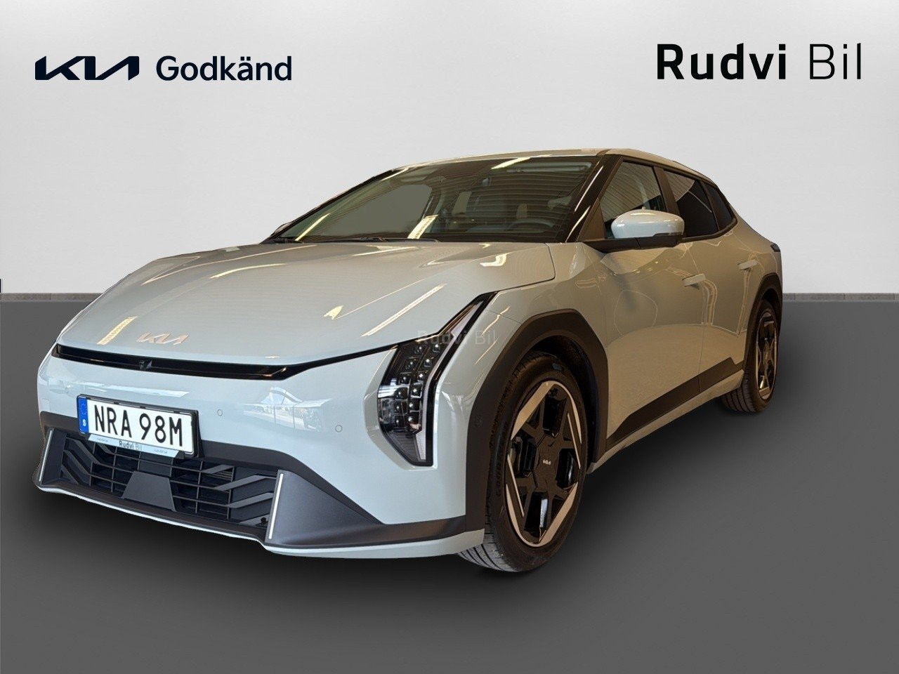 Kia EV4 204 л.с.