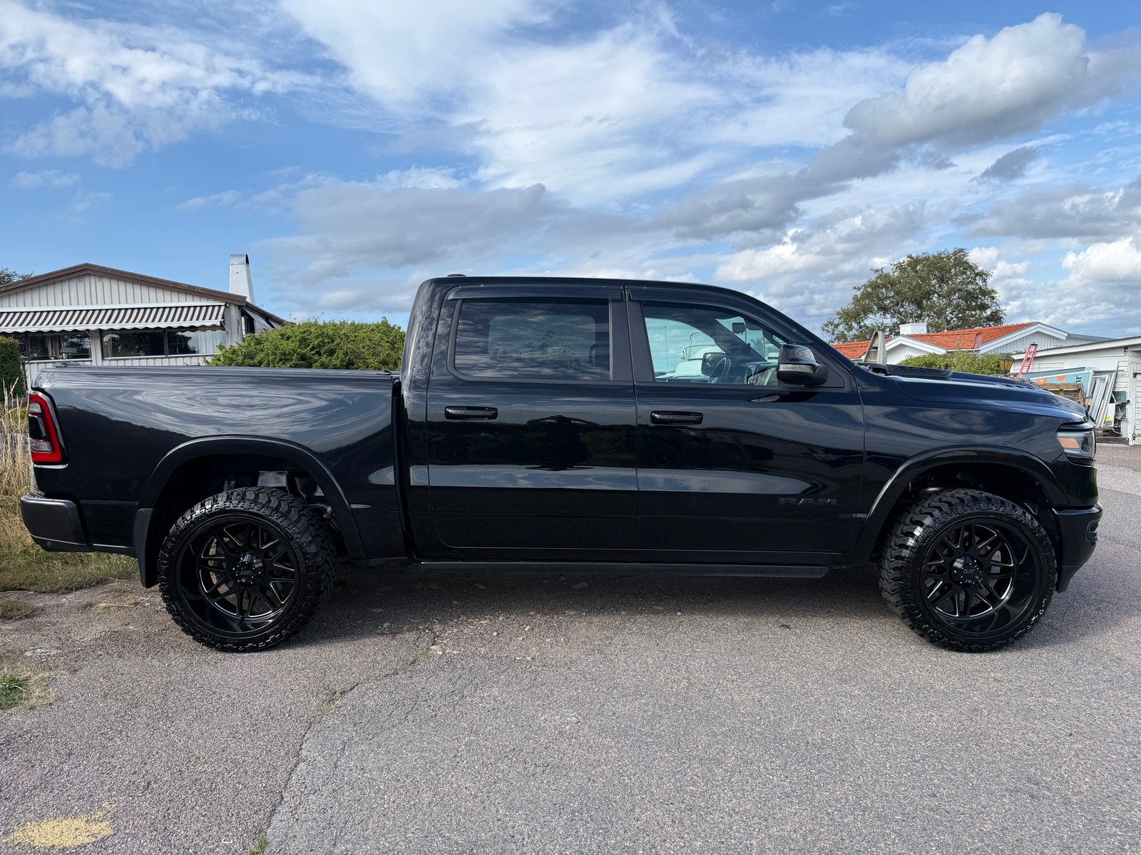 RAM 1500 Crew Cab 5.7 V8 HEMI Flex Fuel 4x4 TorqueFlite, 395hk, 2021