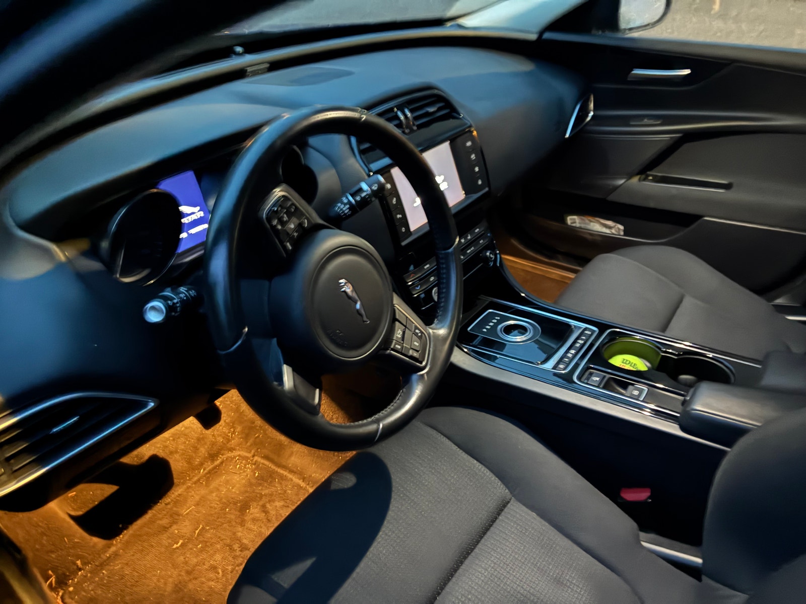 Jaguar XE 20d Automatic, 8-trins, 180ps, 2016