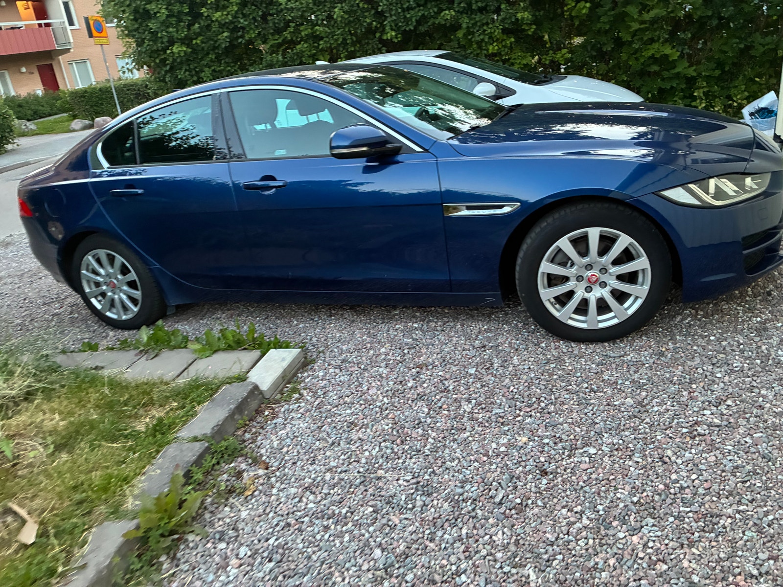 Jaguar XE 20d Automatic, 8-trins, 180ps, 2016