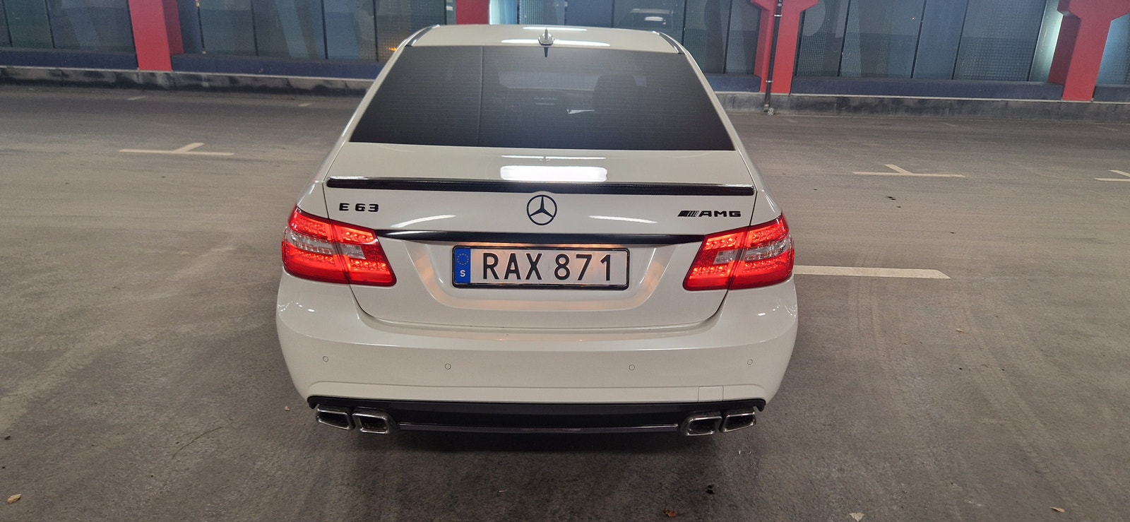 Mercedes-Benz E 63 AMG AMG SpeedShift MCT 7-trins, 525ps, 2010