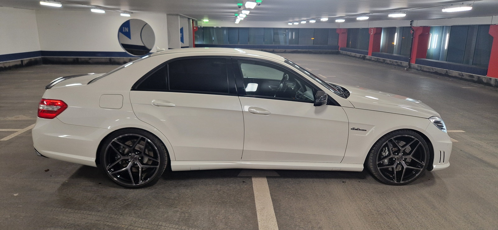 Mercedes-Benz E 63 AMG AMG SpeedShift MCT 7-trins, 525ps, 2010