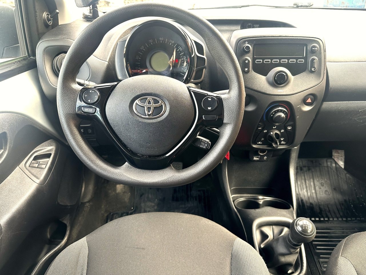 Toyota Aygo — bild 9 av 10