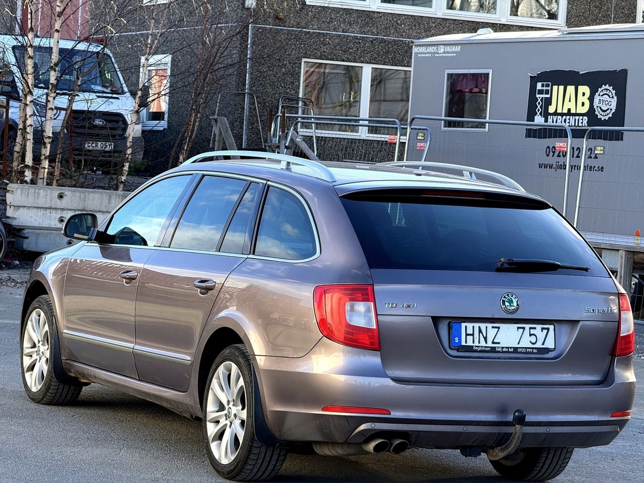 Skoda Superb Kombi 2.0 TDI — bild 7 av 9