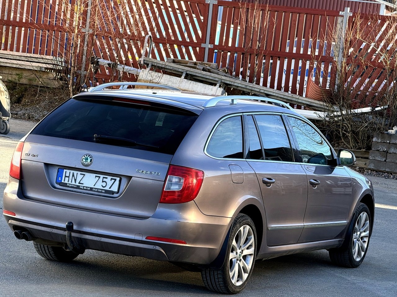 Skoda Superb Kombi 2.0 TDI — bild 6 av 9