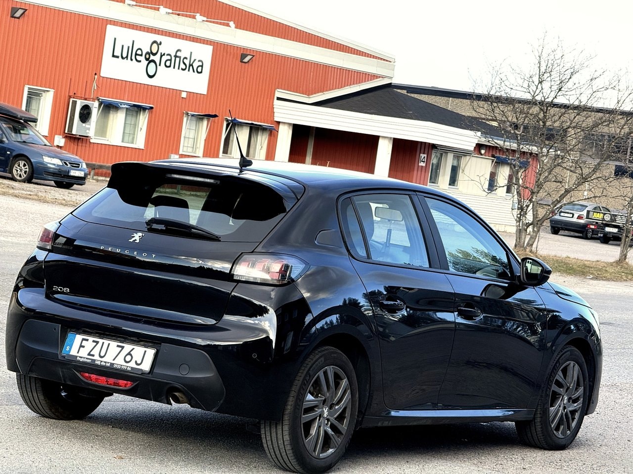 Peugeot 208 — bild 8 av 10