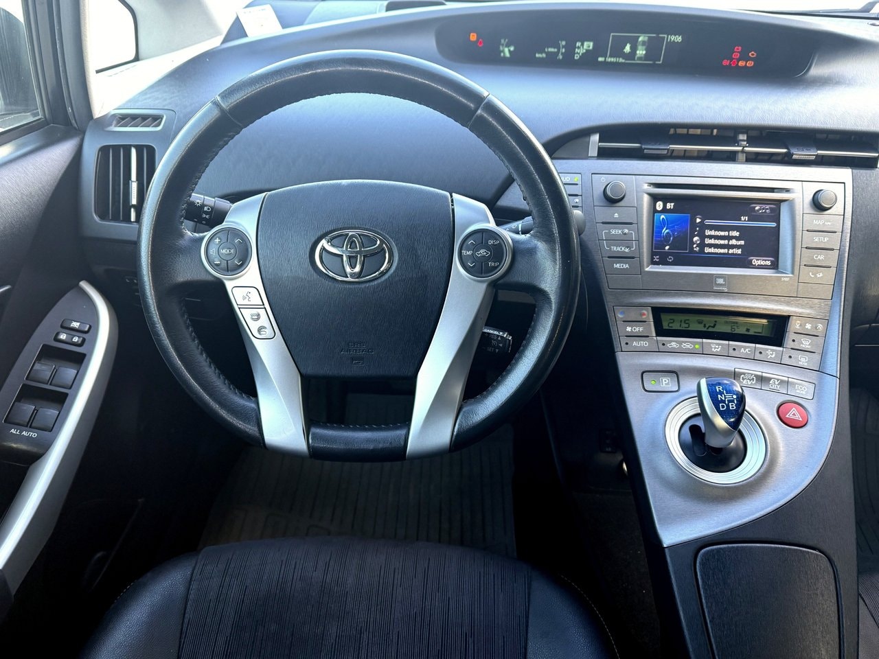 Toyota Prius Plug-in Hybrid — bild 11 av 11