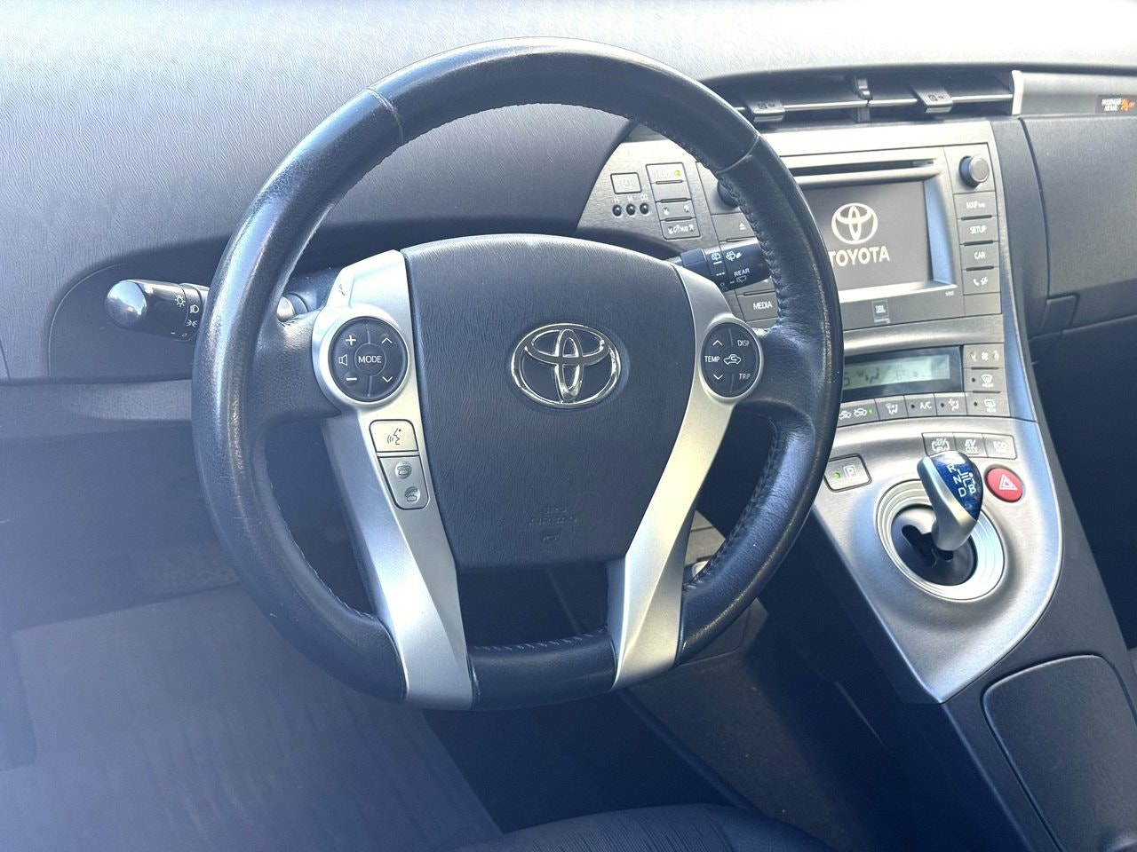 Toyota Prius Plug-in Hybrid — bild 9 av 11