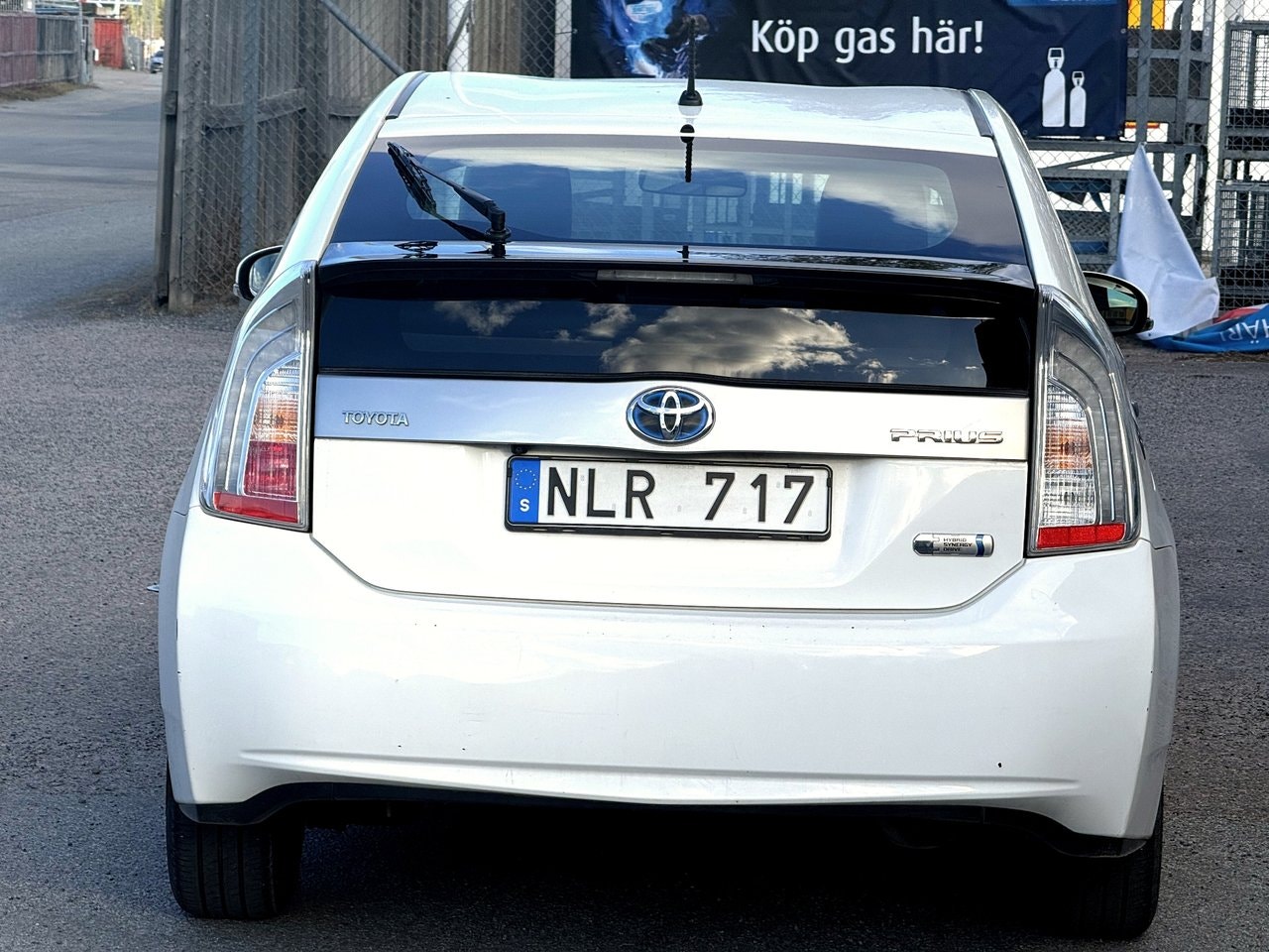 Toyota Prius Plug-in Hybrid — bild 6 av 11