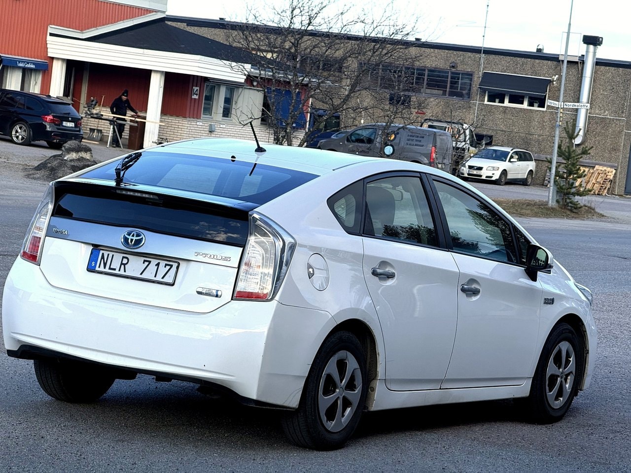 Toyota Prius Plug-in Hybrid — bild 10 av 11