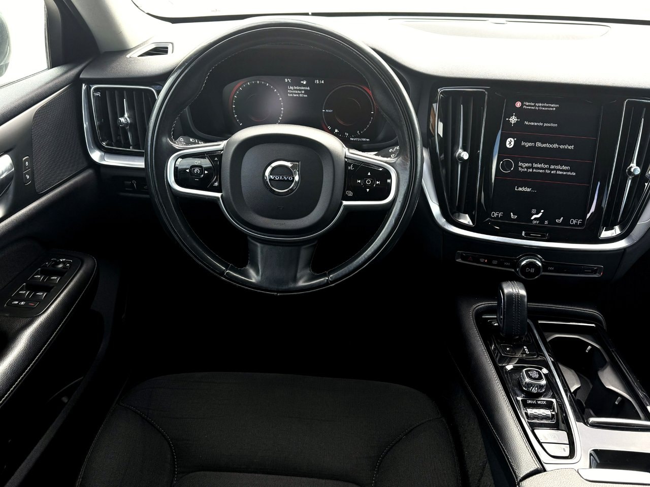 Volvo V60 Recharge T6 AWD Geartronic Momentum — bild 10 av 14