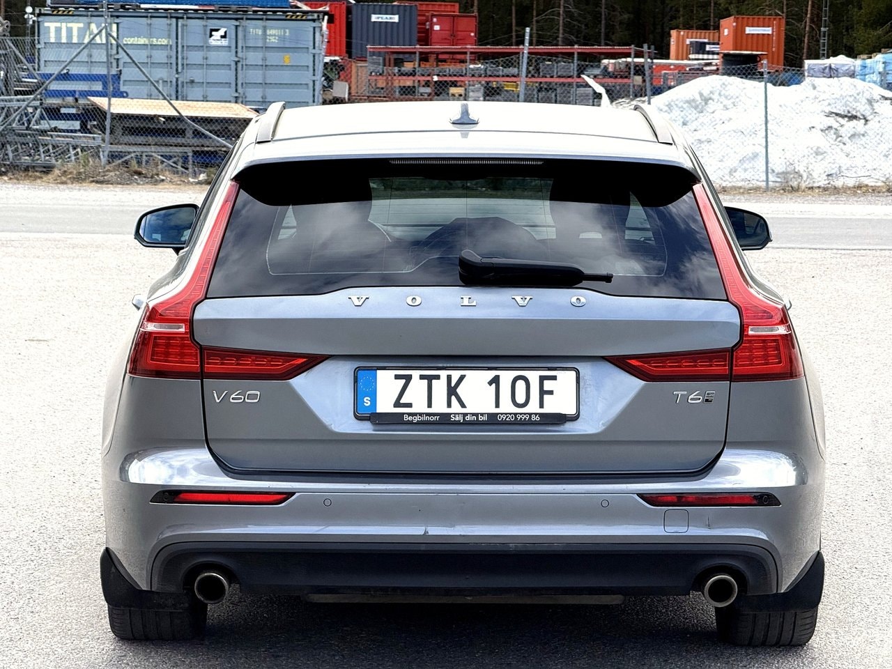 Volvo V60 Recharge T6 AWD Geartronic Momentum — bild 5 av 14