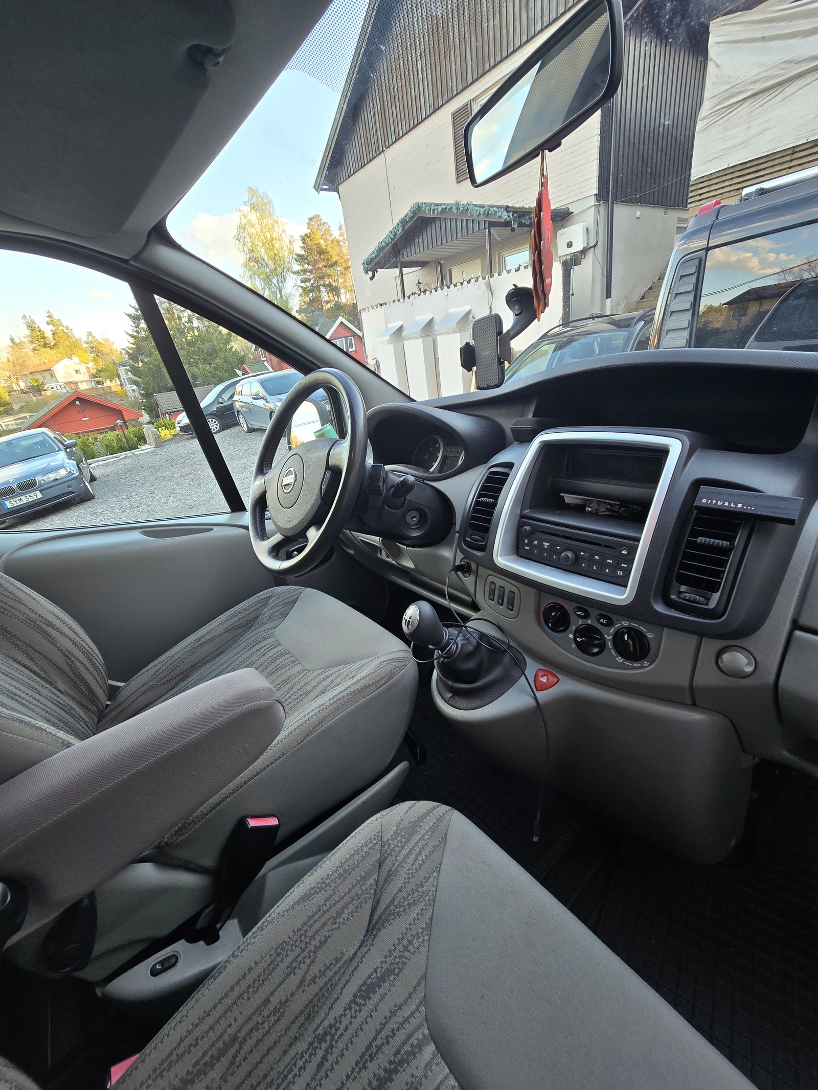 Nissan Primastar Combi 2.0 dCi Manual, 114hp, 2013