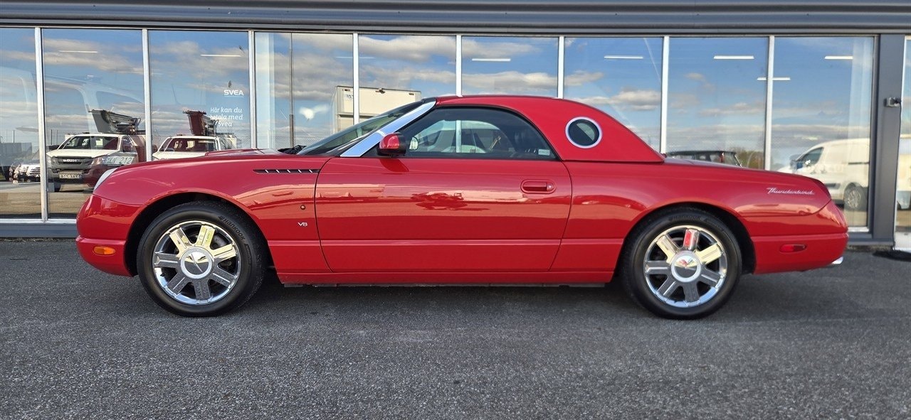 Ford Thunderbird 3.9 V8 Automatic, 284hp, 2004