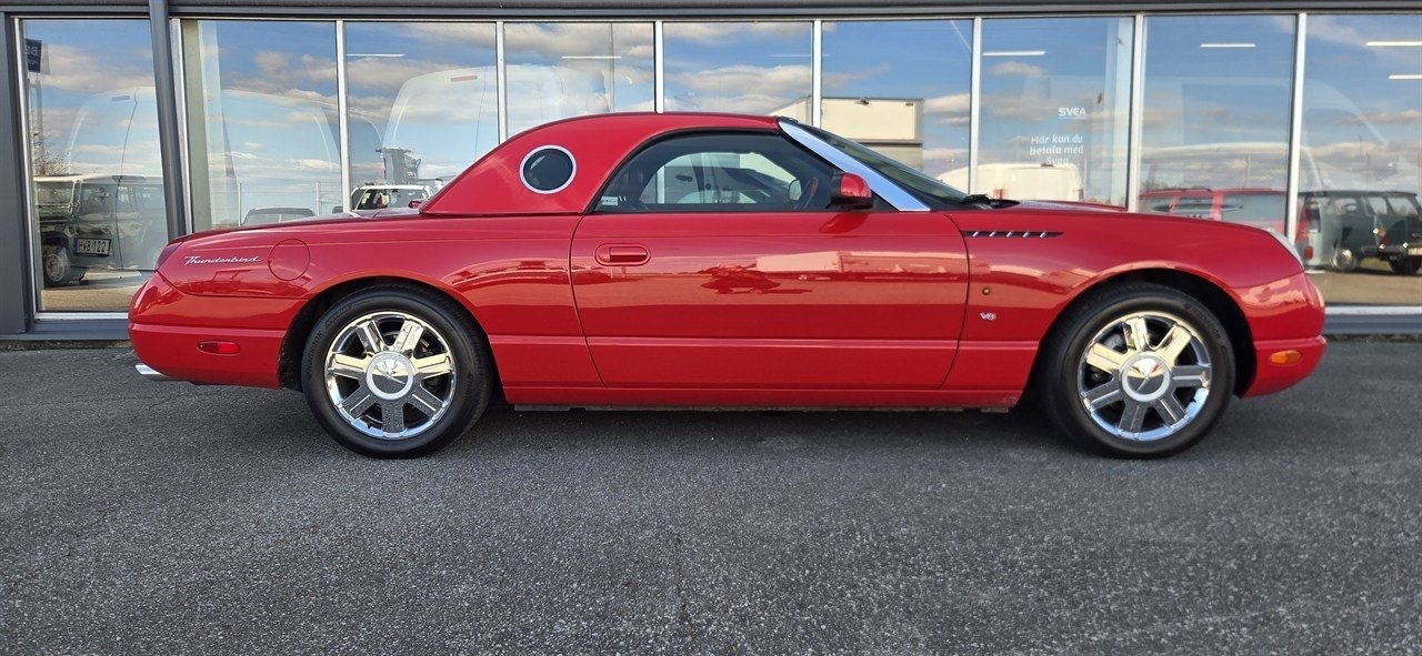 Ford Thunderbird 3.9 V8 Automatic, 284hp, 2004