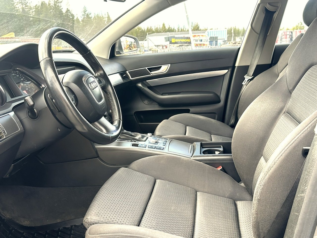 Audi A6 — bild 10 av 11