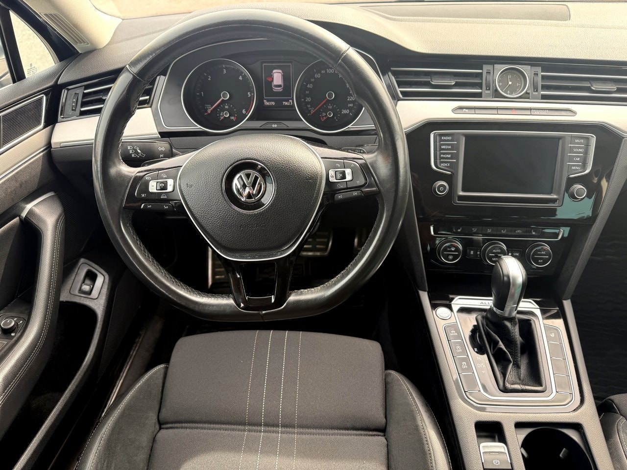 Volkswagen Passat Alltrack — bild 9 av 10