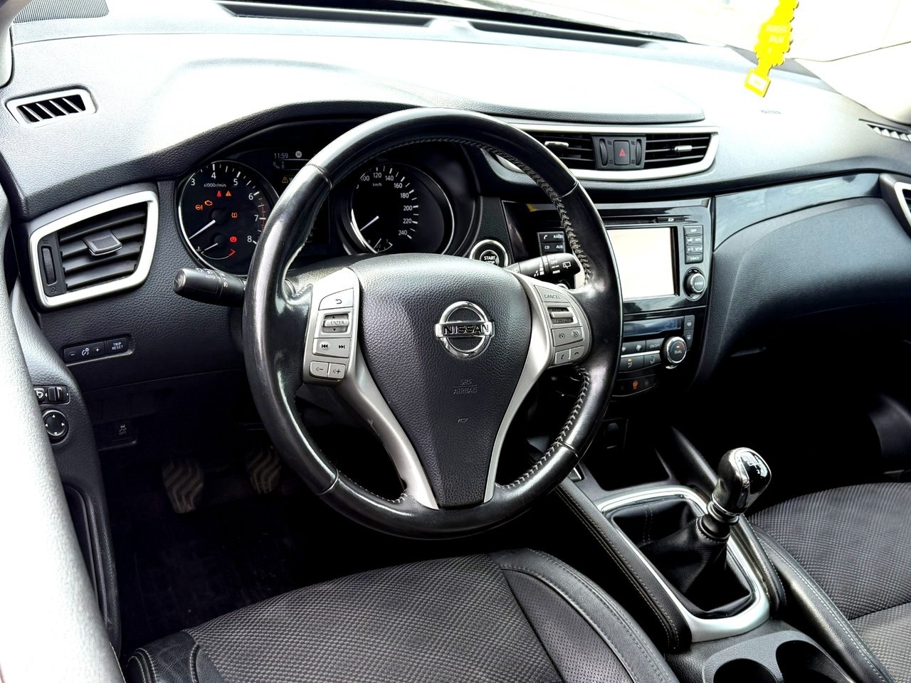 Nissan Qashqai — bild 12 av 13