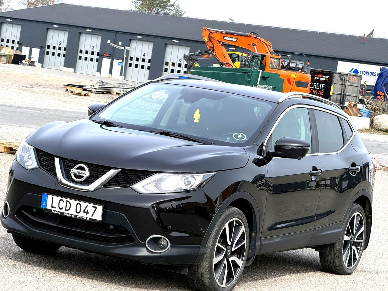 Nissan Qashqai — bild 2 av 13