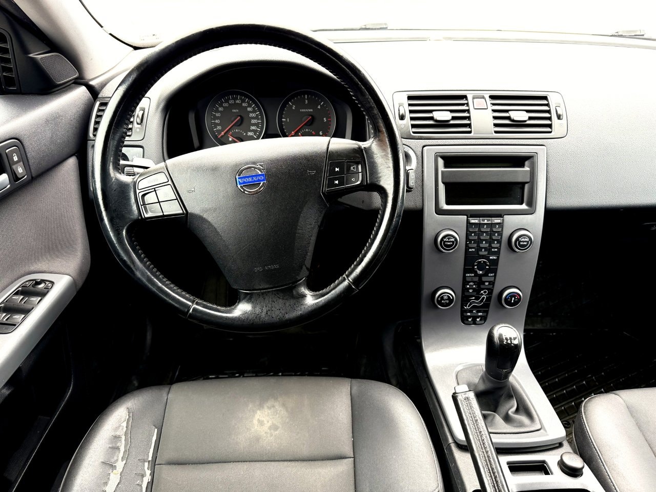 Volvo V50 1.6D (109hk) — bild 10 av 10