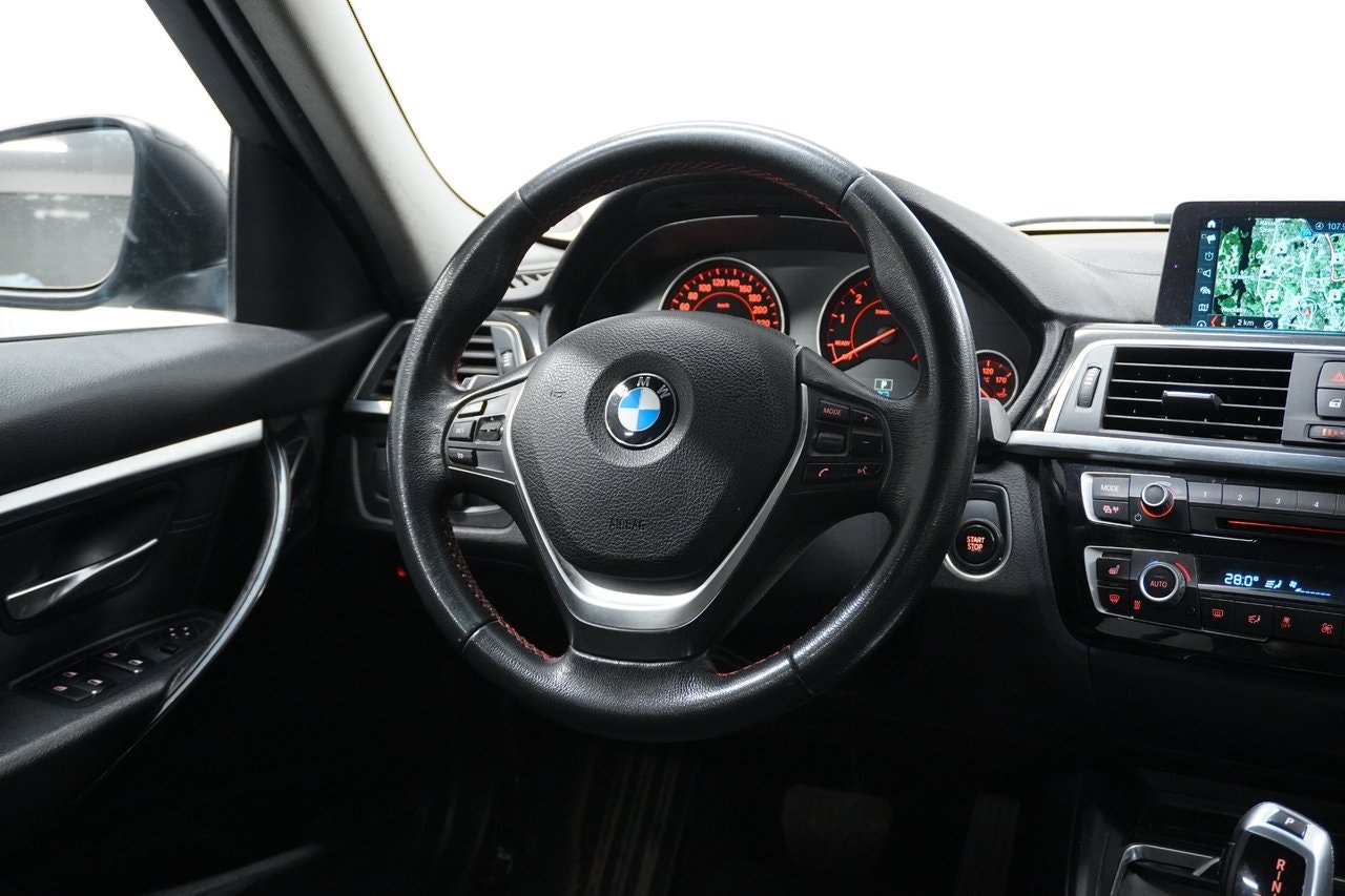 BMW 330e Sedan Steptronic, 252hp, 2018