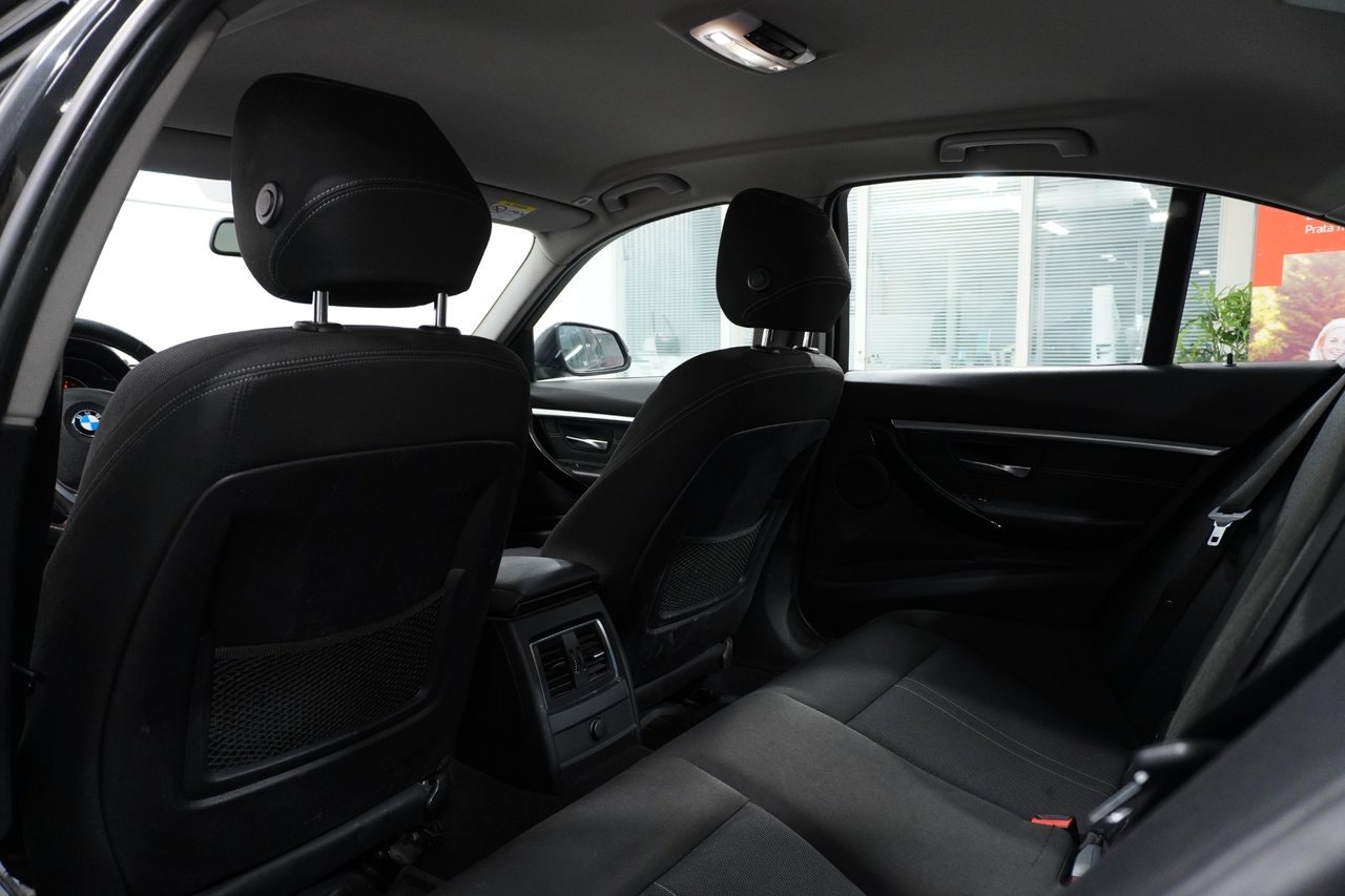 BMW 330e Sedan Steptronic, 252hp, 2018