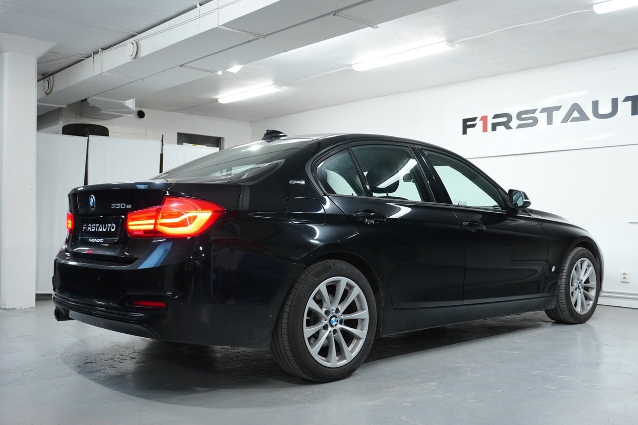 BMW 330e Sedan Steptronic, 252hp, 2018