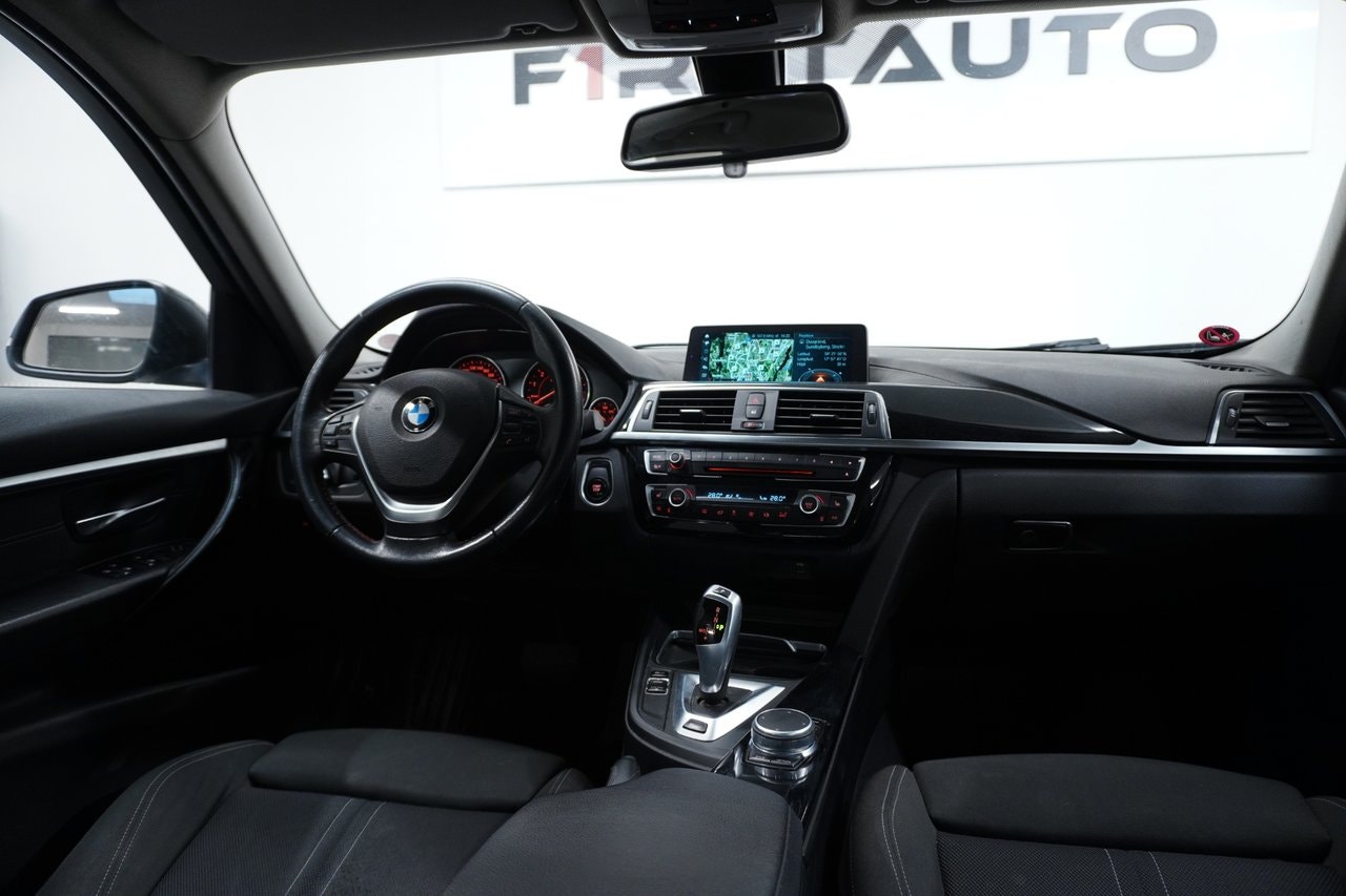 BMW 330e Sedan Steptronic, 252hp, 2018