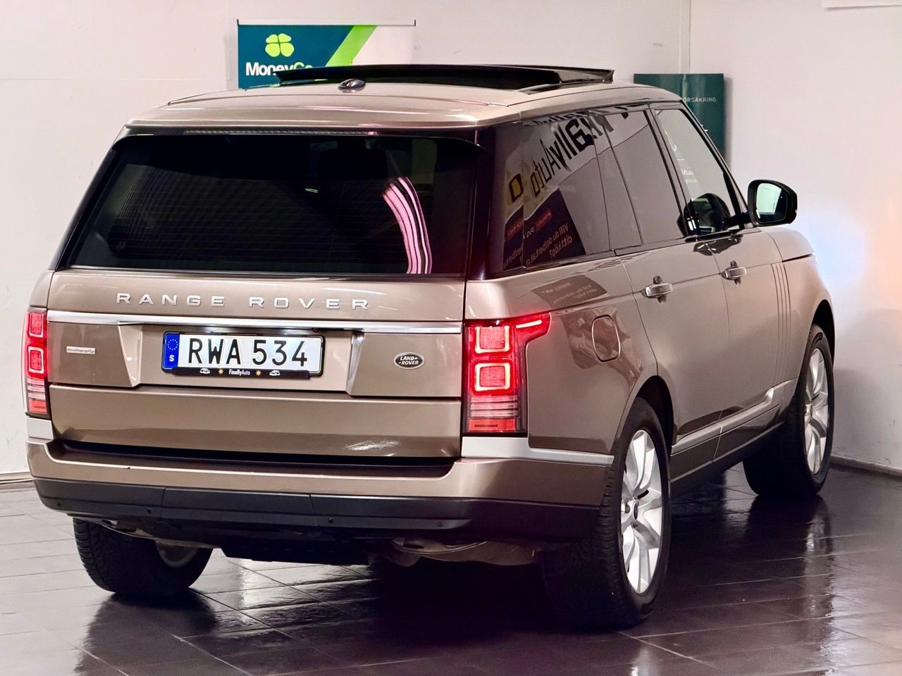 Land Rover Range Rover 4.4 SDV8 4WD Automatic, 8-trins, 340ps, 2015