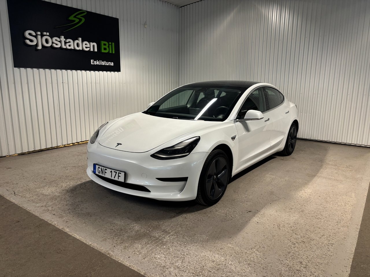 Tesla Model 3 Standard Range Plus, 325hk, 2020