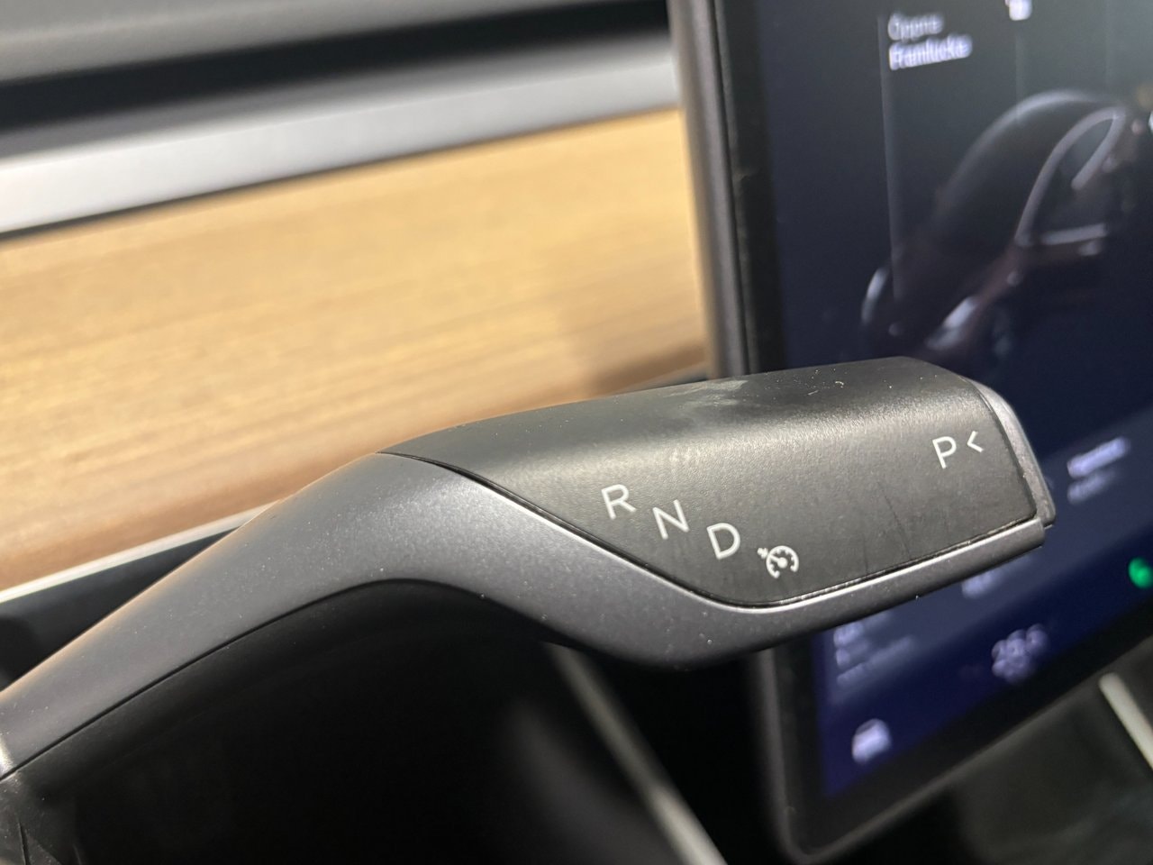 Tesla Model 3 Standard Range Plus, 325hk, 2020